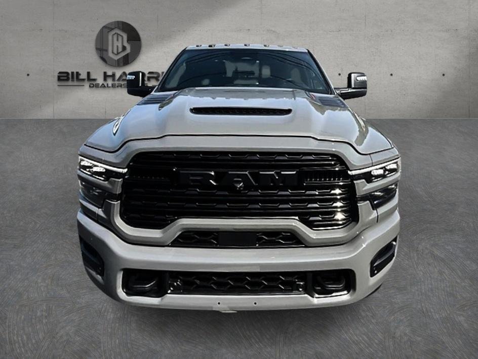 New 2027 Ceramic Gray Clear-Coat Exterior Paint RAM Limited image 2