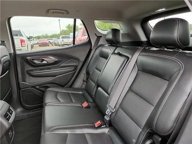 Used 2023 Red GMC SLT Front-Wheel Drive image 11