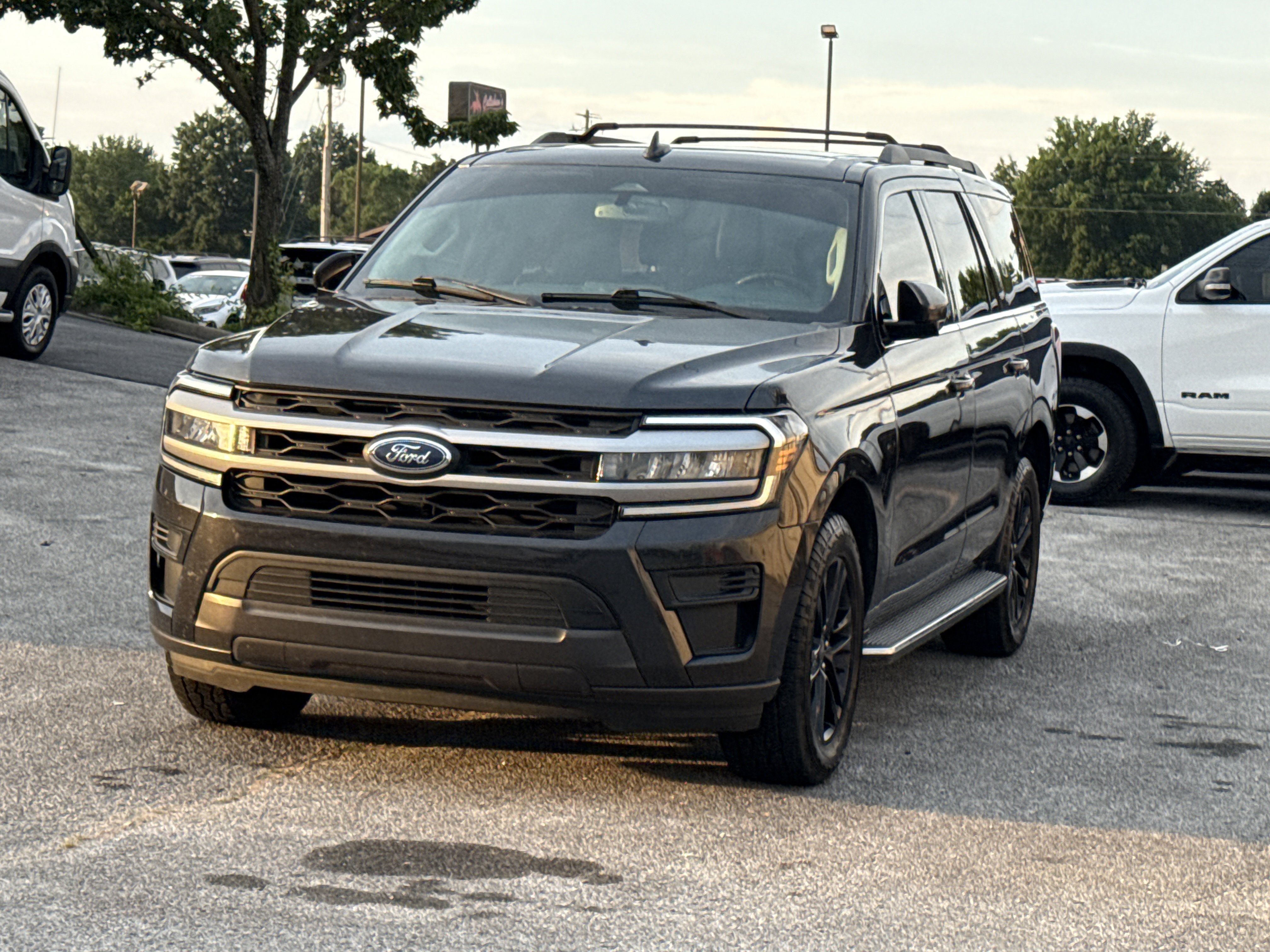 Used 2022  Ford XLT image 3