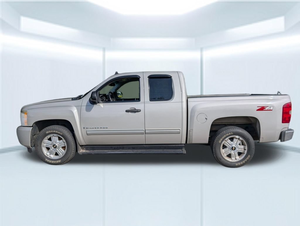 Used 2009 Chevrolet Silverado 1500 1LT with VIN 1GCEC29J19Z163611 for sale in Milton, FL