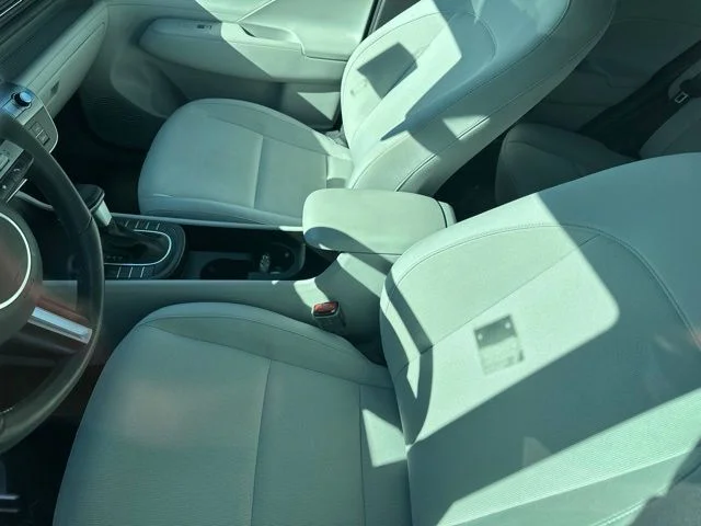Used 2024 Gray Hyundai SEL image 5