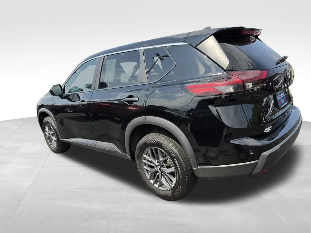 Used 2025 Super Black Nissan S image 6
