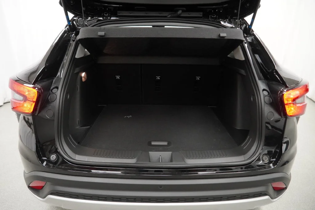 New 2026 Mosaic Black Metallic Chevrolet LT image 25