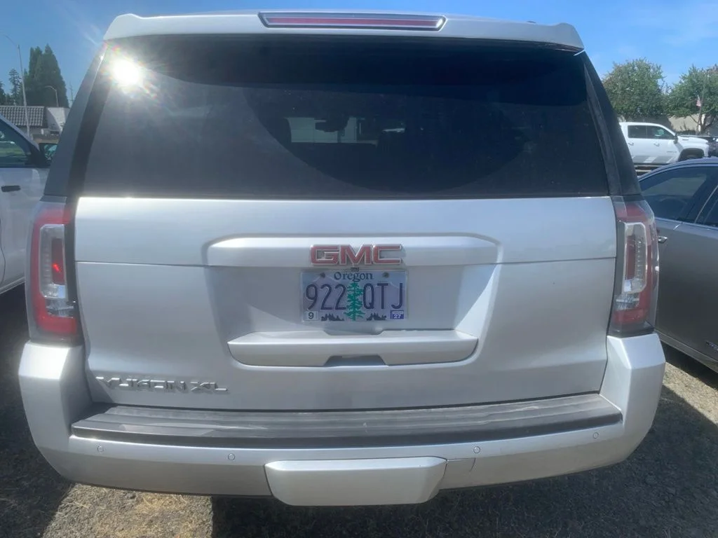 Used 2017 Quicksilver Metallic GMC SLT image 3