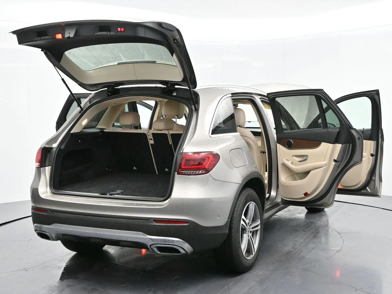 Used 2021 Mojave Silver Metallic Mercedes-Benz GLC 300 image 45