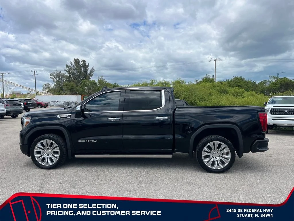 Used 2020 Onyx Black GMC Denali image 4