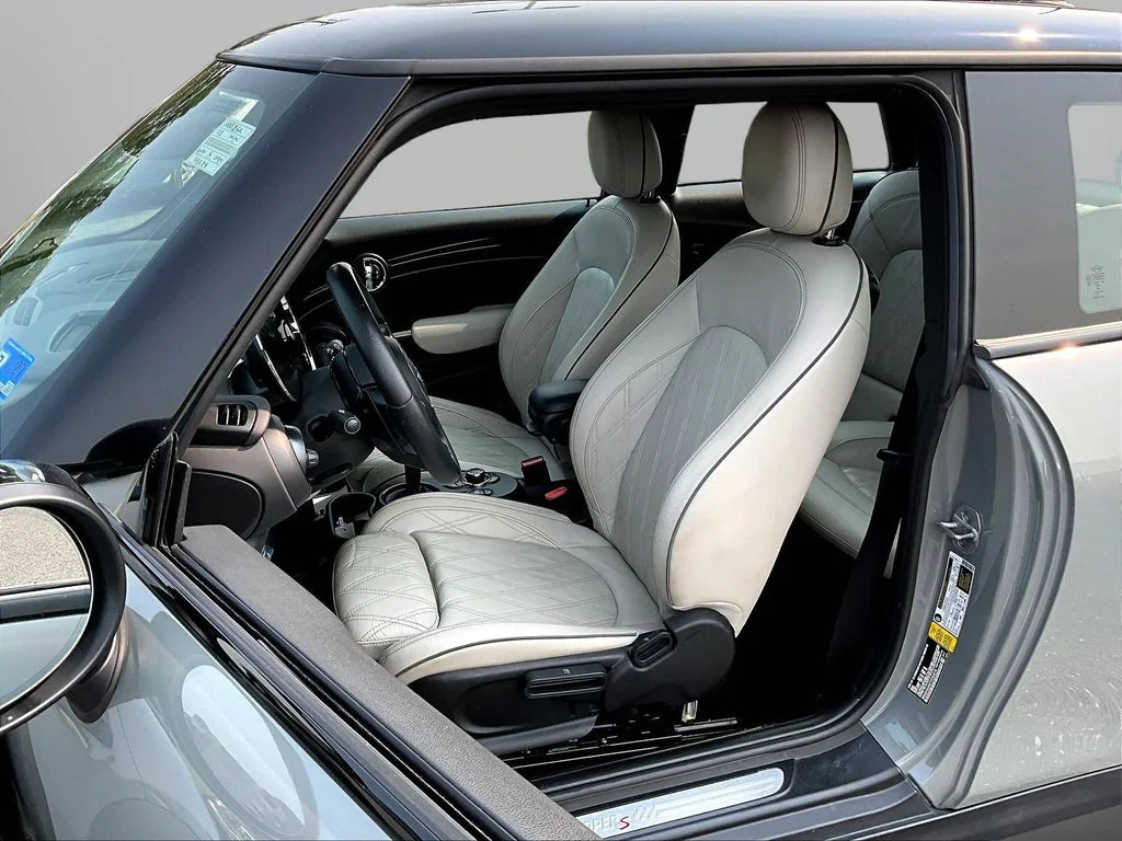 Used 2023 Gray Metallic MINI Base image 19
