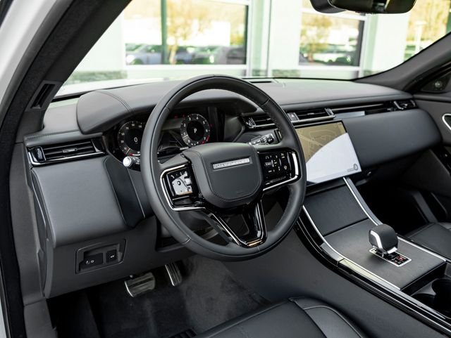 New 2026 Arroios Grey Land Rover Dynamic SE image 16