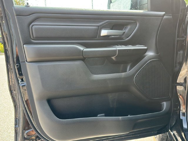 2026 RAM 1500 Express - Photo 10