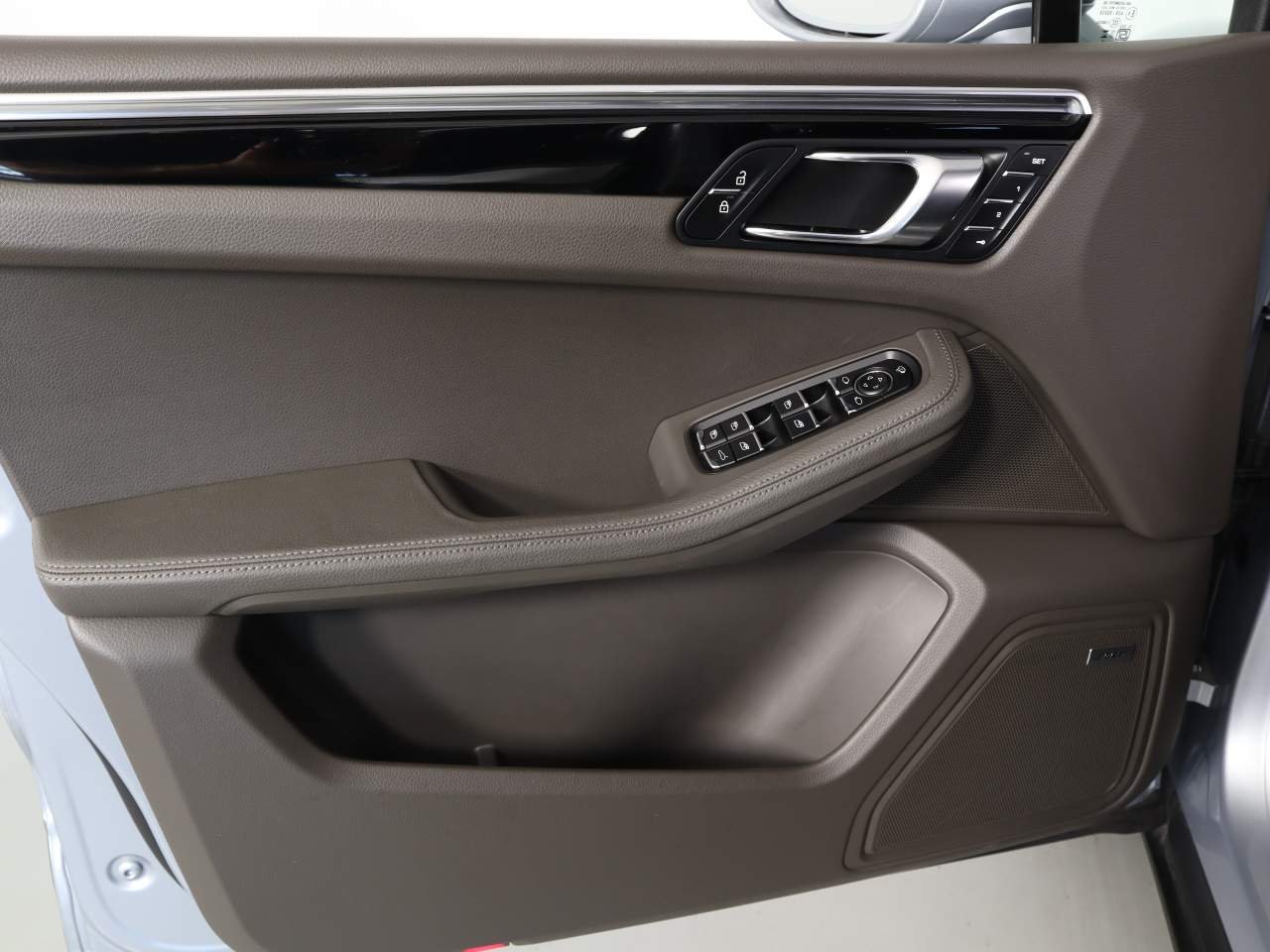 Certified Used 2025 Dolomite Silver Metallic Porsche  image 22