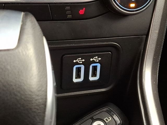 Used 2022 Blue Ford SE image 30