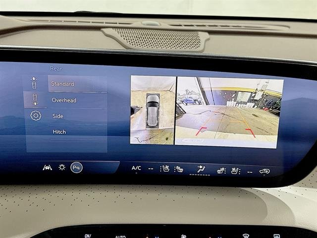 New 2026 Iridescent White Tricoat Buick Avenir image 15