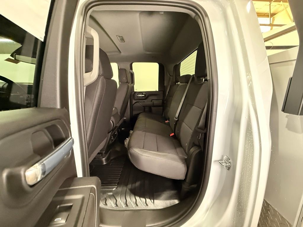New 2026 Summit White Chevrolet WT image 16