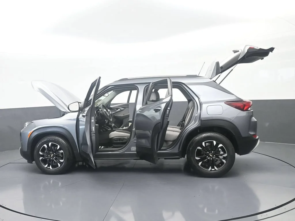 Used 2021 Satin Steel Metallic Chevrolet LT image 70