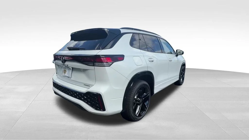 New 2026 White Pearl Volkswagen SE R-Line Black image 12