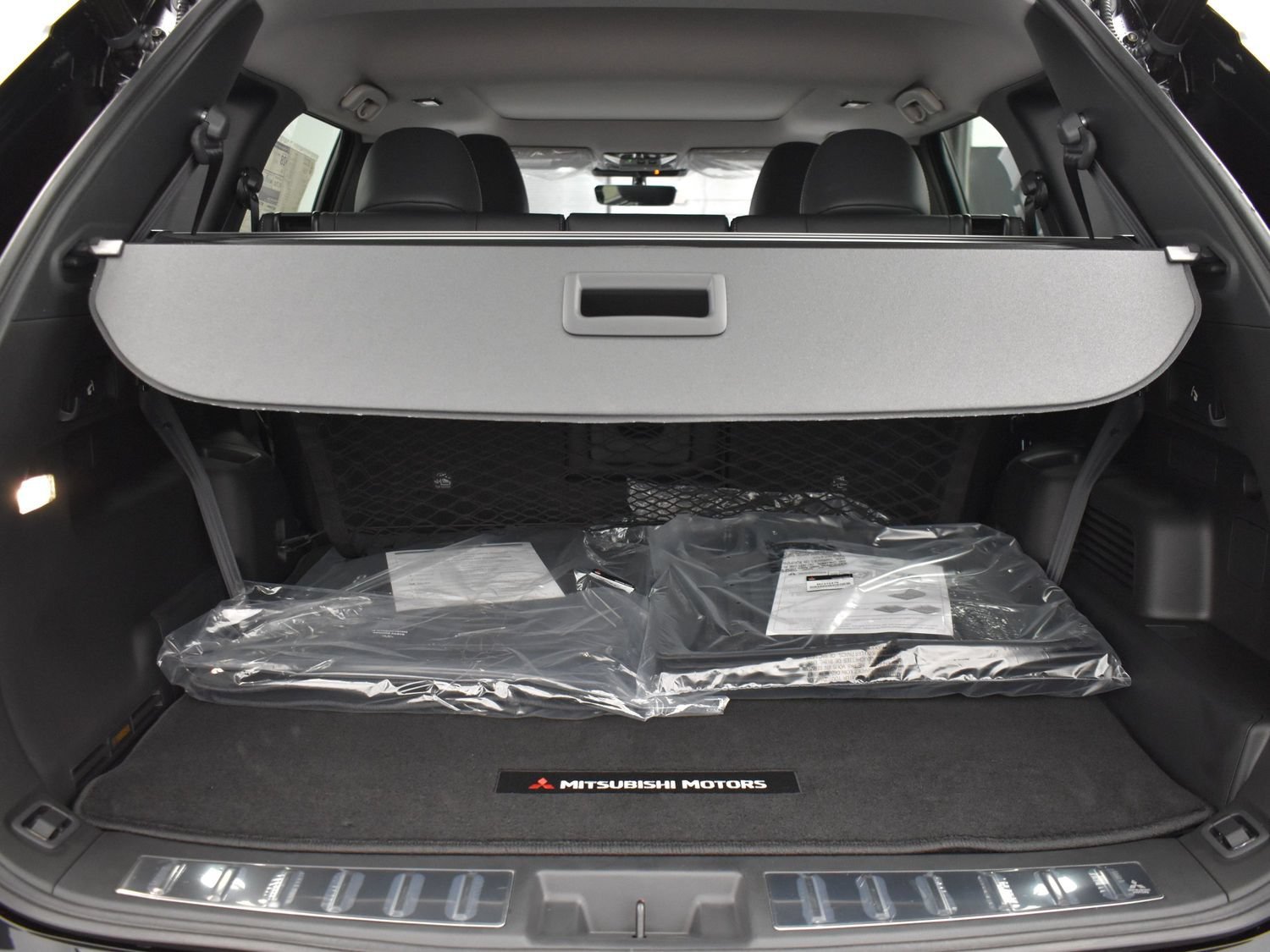 New 2026 Labrador Black Pearl Mitsubishi SE 1.5T 2WD image 17