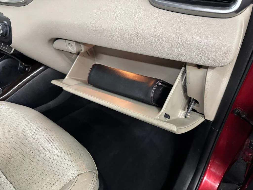Used 2019 Red Kia EX image 31