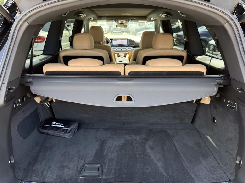 New 2026 Black Mercedes-Benz GLS 450 image 5