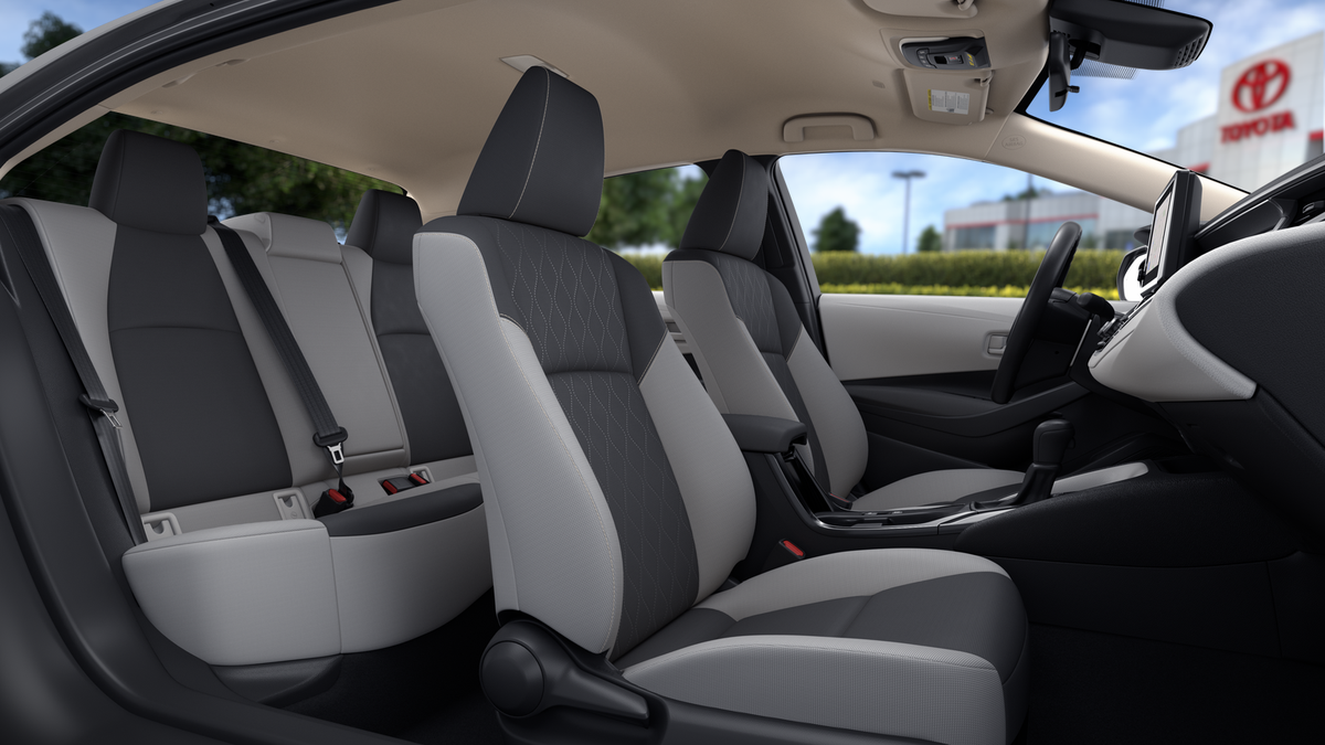 2026 Toyota Corolla LE - Photo 19