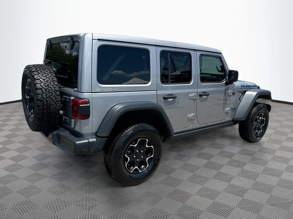 Used 2021 Silver Jeep Unlimited Rubicon 4xe image 6