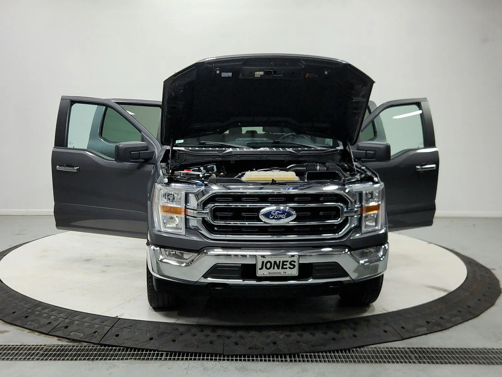 Used 2023  Ford XLT image 11