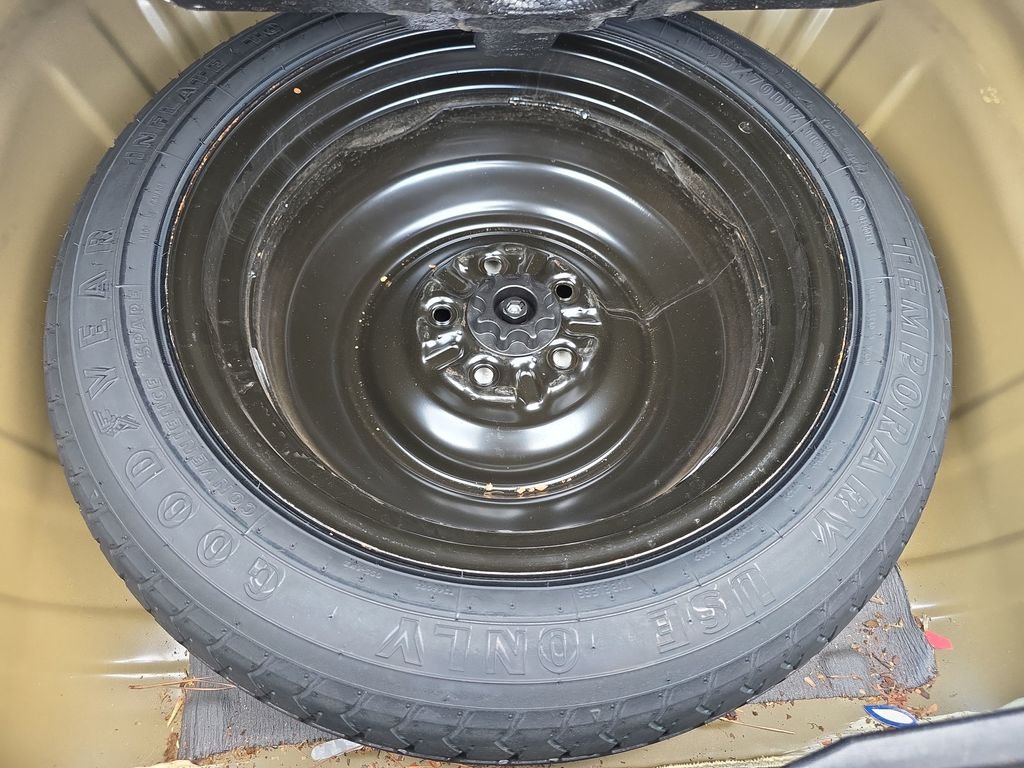 Used 2015 Gray Toyota SE image 33