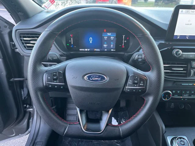 Used 2025 Gray Ford ST-Line image 18