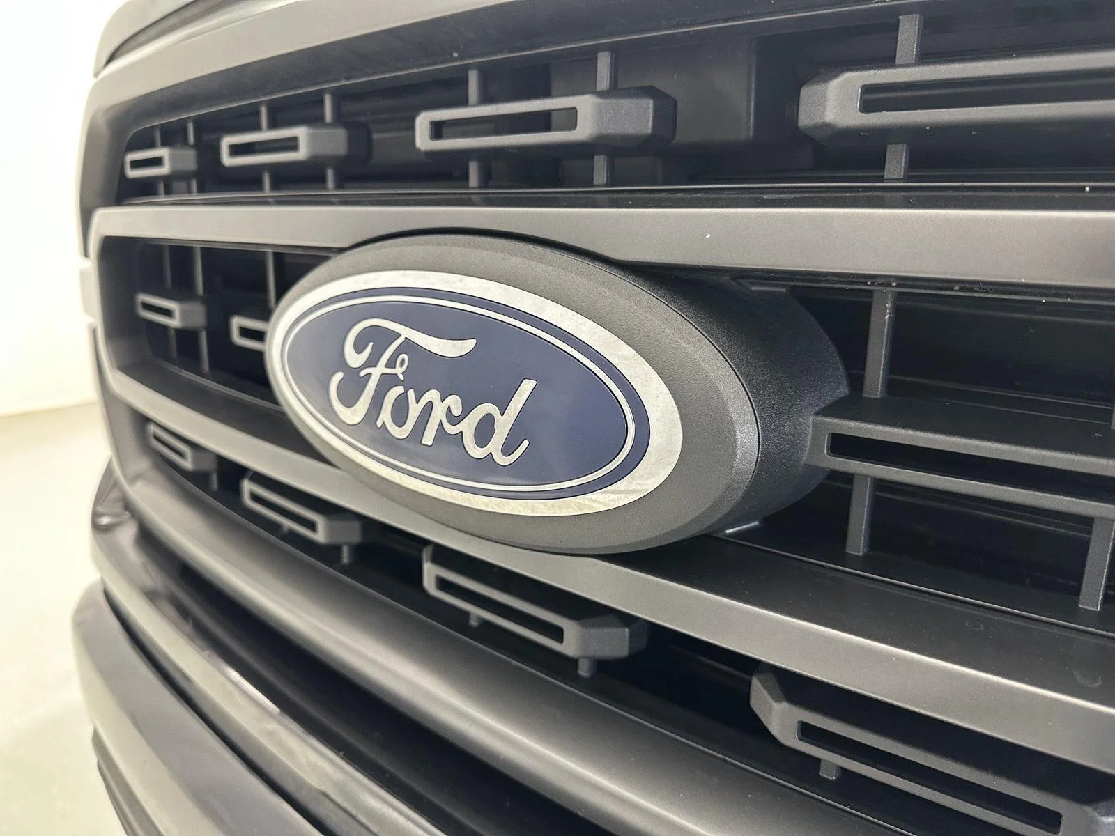Used 2021 Agate Black Metallic Ford XL image 29