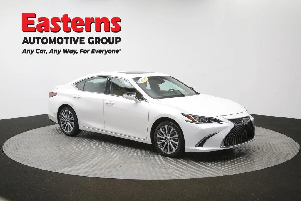 Used 2021 White Lexus 350 image 51