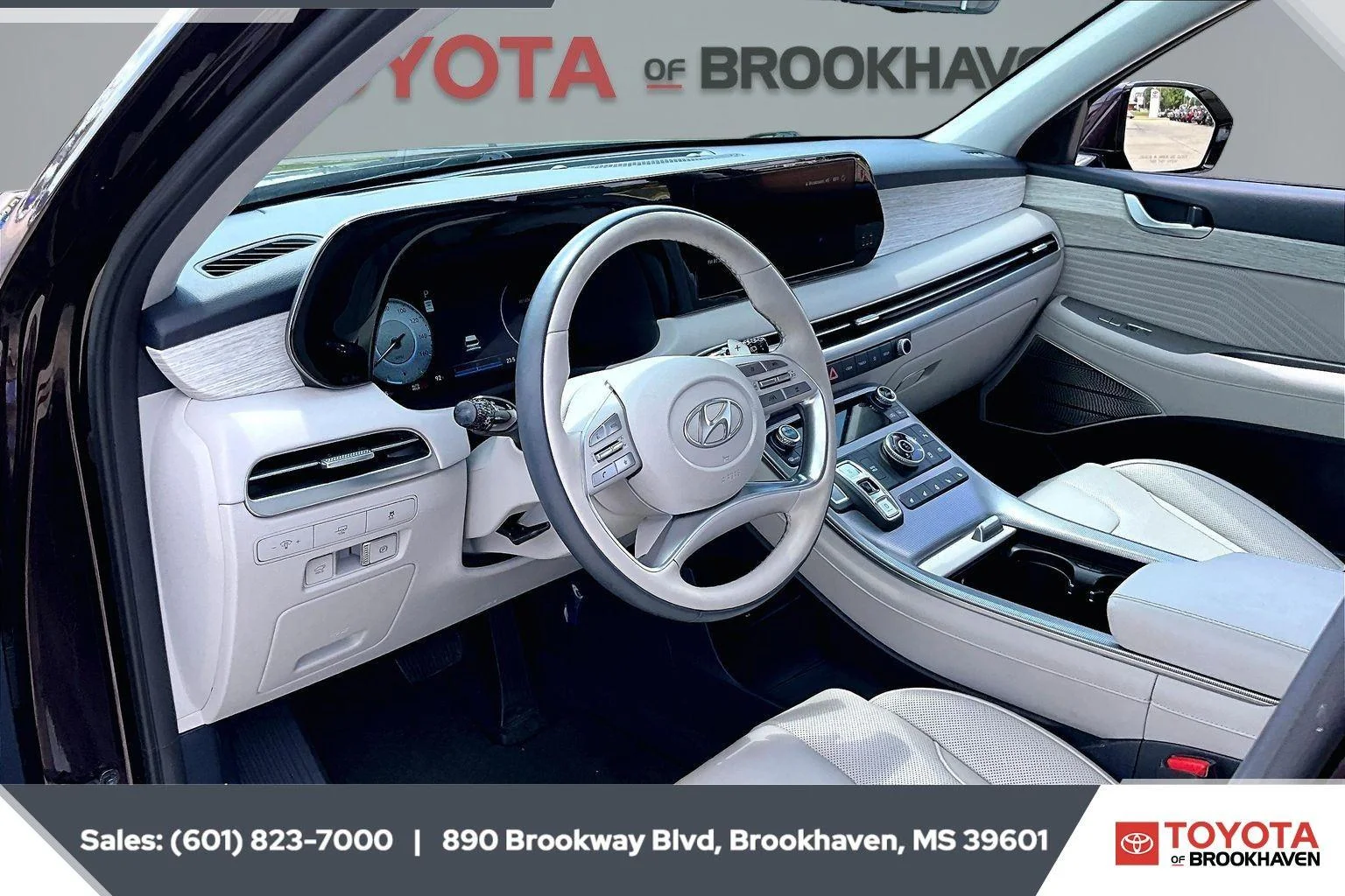 Used 2024 Sierra Burgundy Hyundai Calligraphy image 12