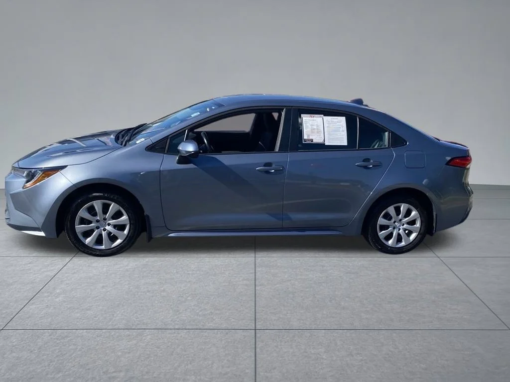 Used 2025  Toyota LE image 3