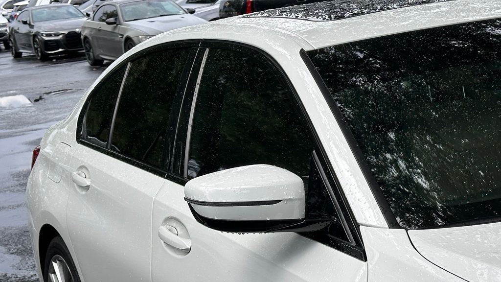 Used 2023 Alpine White BMW 330i image 3