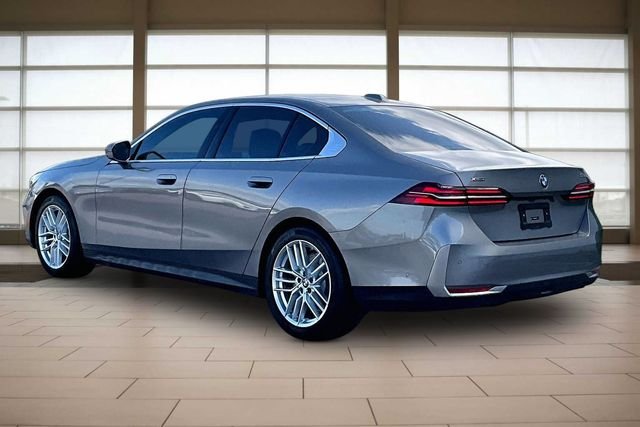 2024 BMW 5 Series 530i - Photo 13