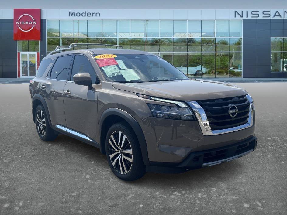 Certified Used 2024 Baja Storm Nissan Platinum image 3