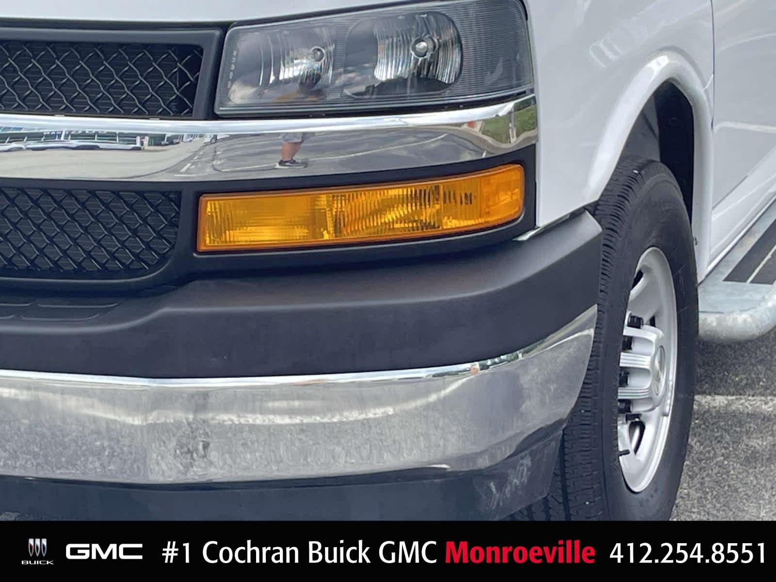 Used 2025 Summit White Chevrolet WT image 13