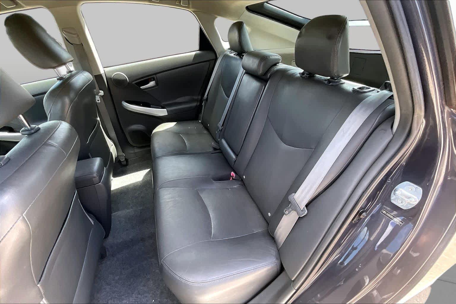 Used 2011 Winter Gray Metallic Toyota I image 20