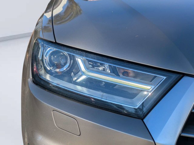 Used 2018 Gold Audi 3.0T Premium Plus image 9