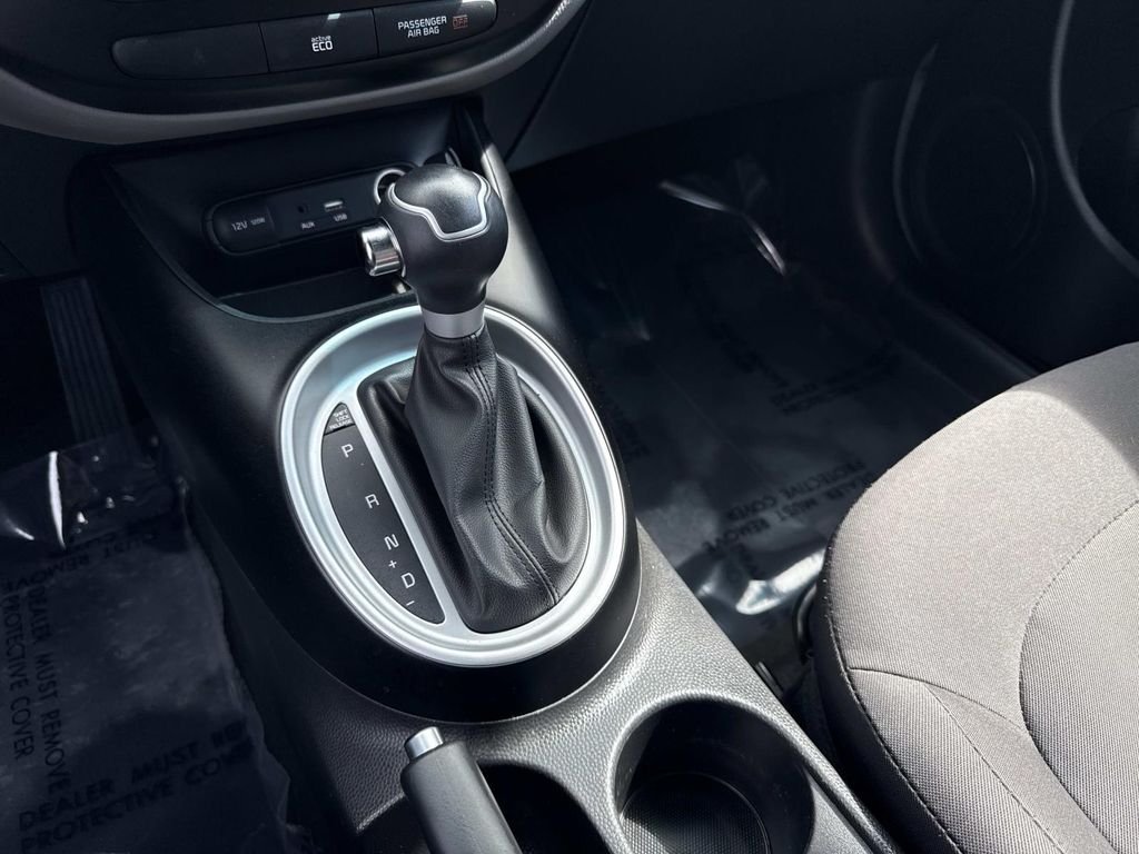 Used 2016 Gray Kia Base image 20