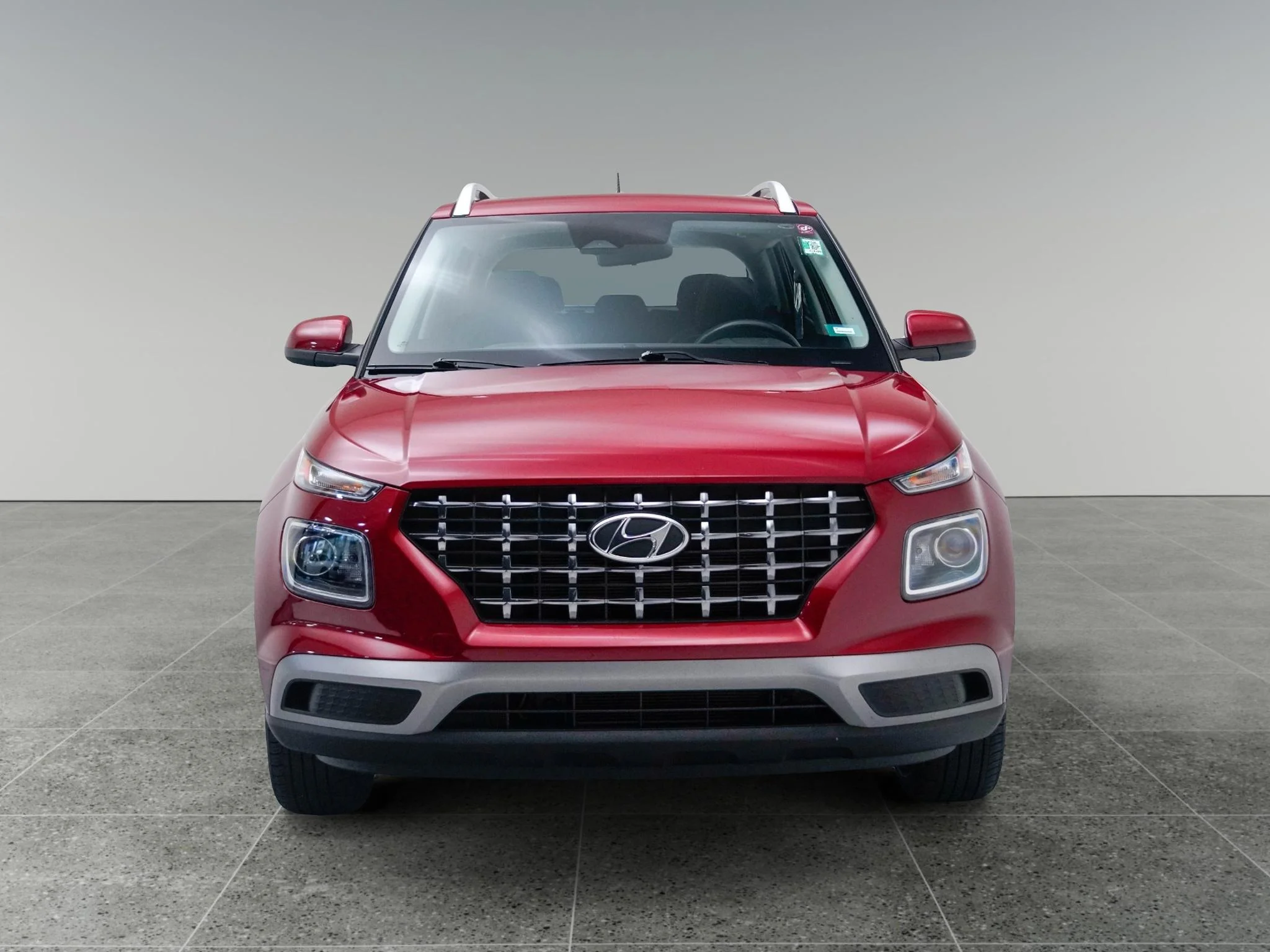 Used 2025 Ultimate Red Hyundai SEL image 9