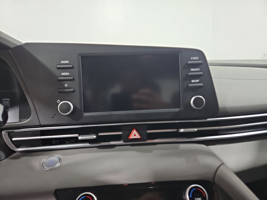 Certified Used 2022 Red Hyundai SEL image 20