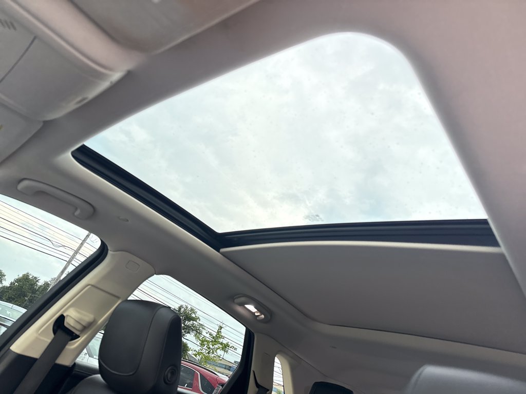 Used 2018 White Cadillac Premium Luxury image 21