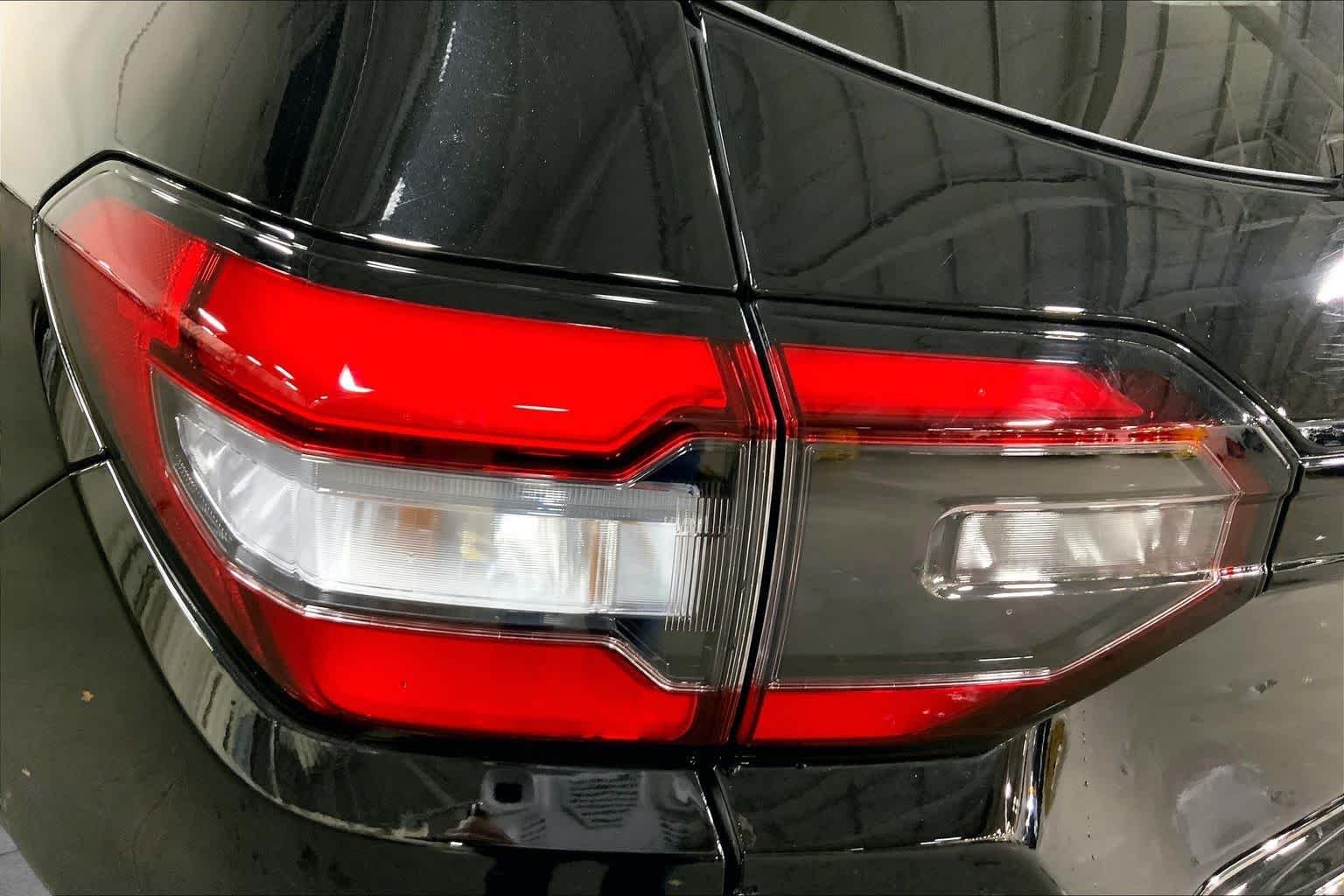 Used 2026 Crystal Black Pearl Honda Touring image 31