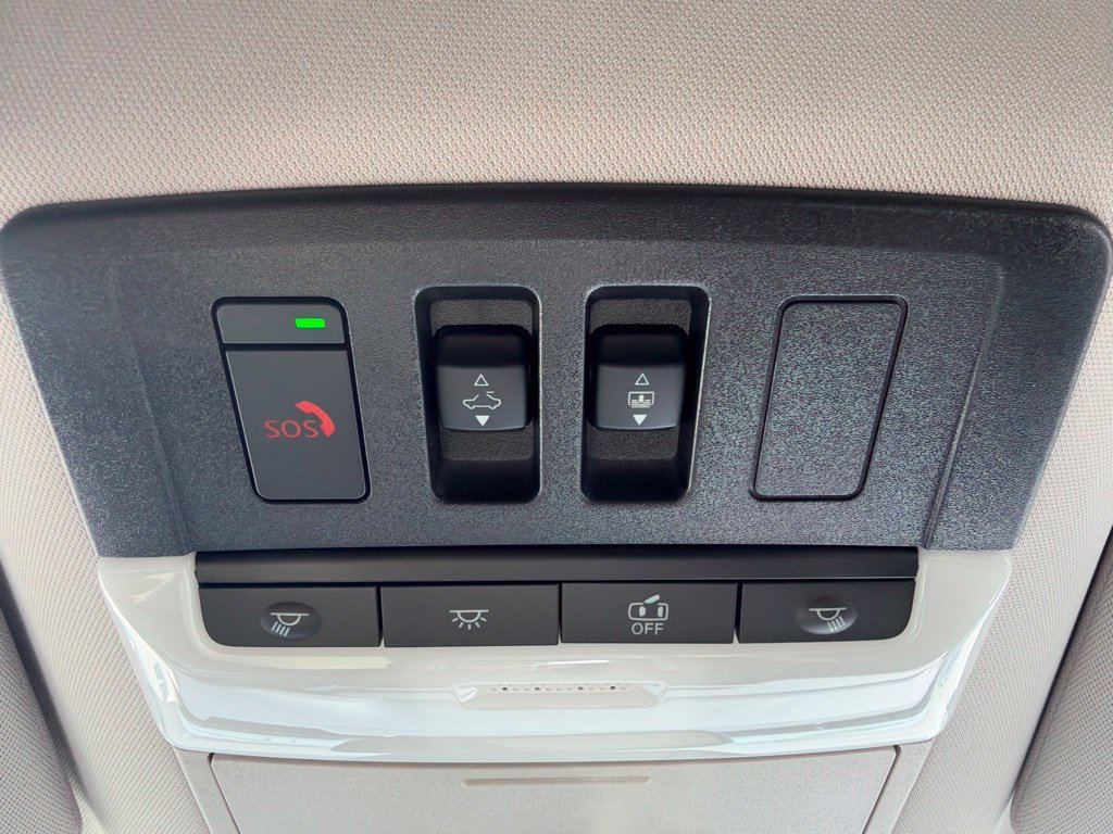 New 2026 Gray Nissan Platinum image 34