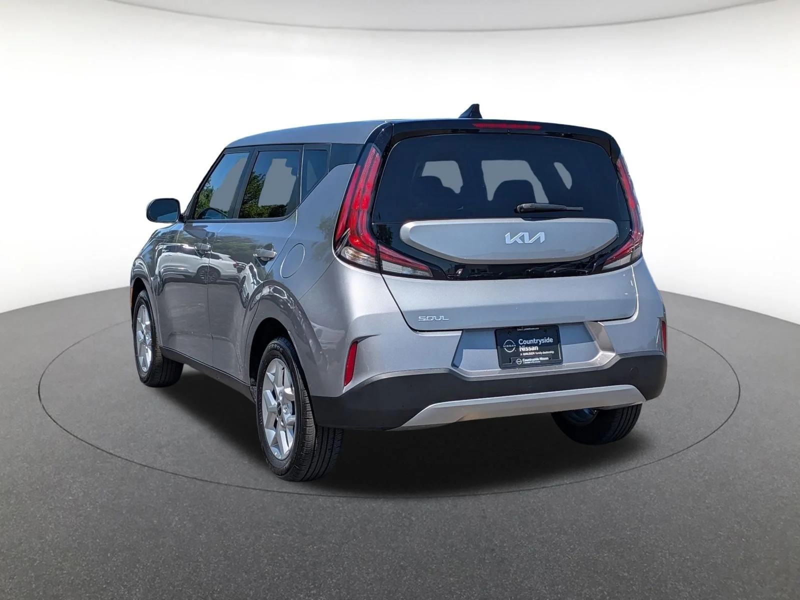 Used 2025 Steel Gray Kia LX image 7