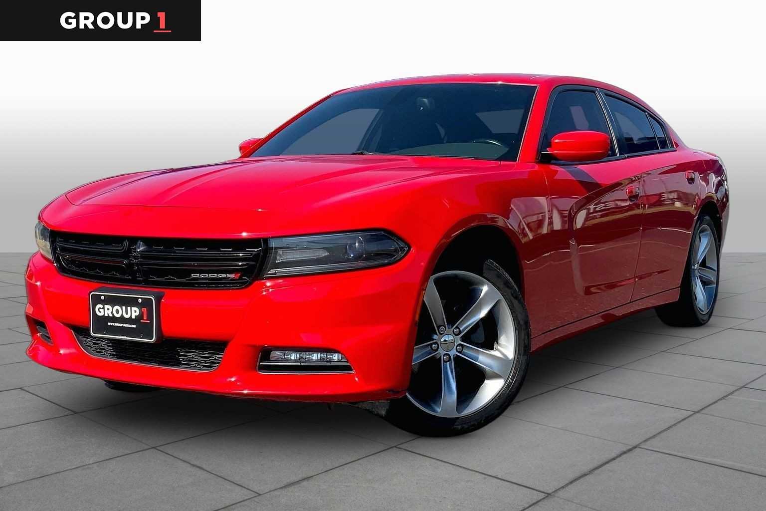 Pre-Owned 2015 Dodge Charger SXT