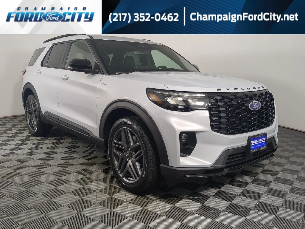 New 2026 Space White Metallic Ford ST-Line image 1