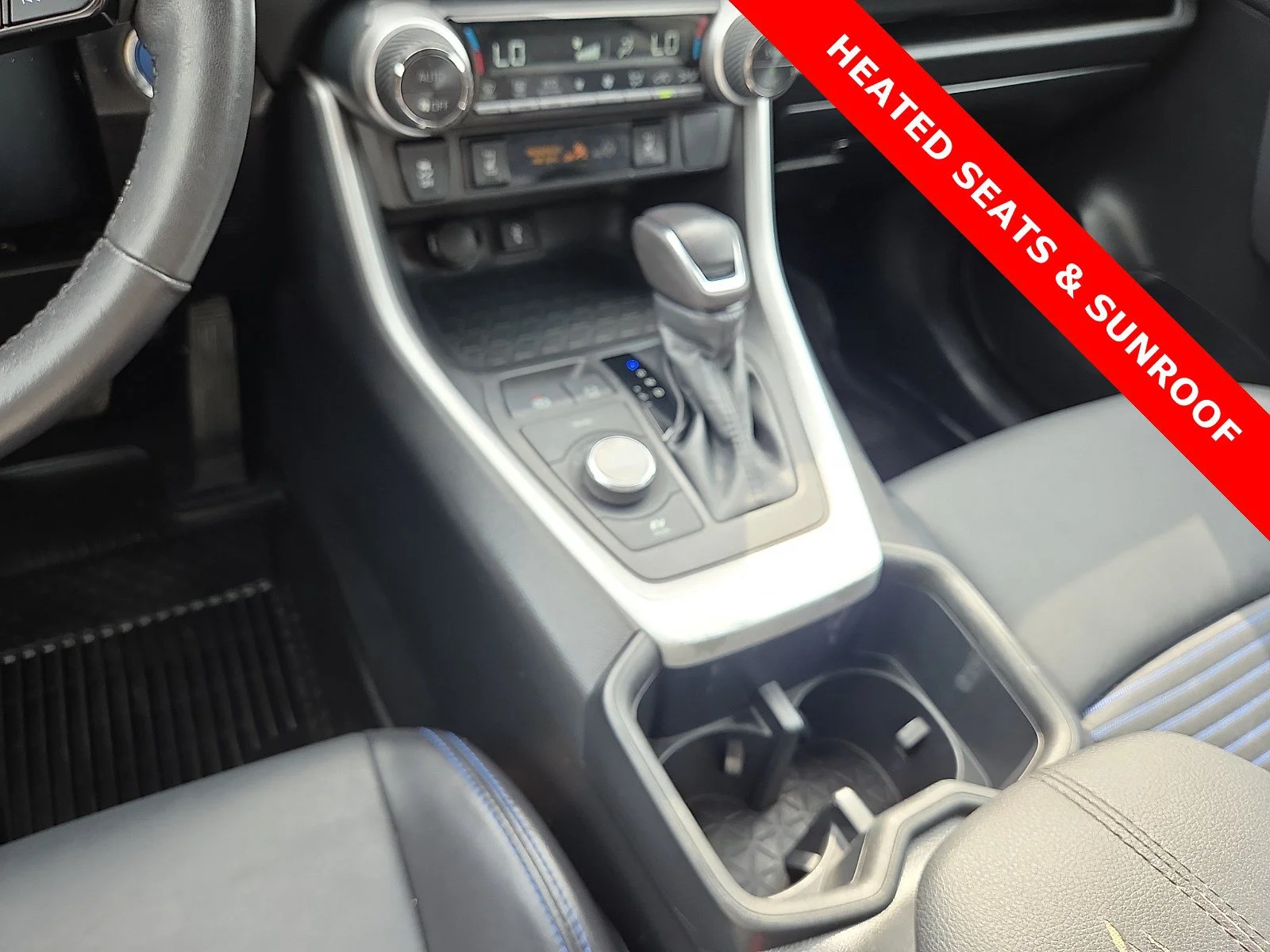Used 2022 Blizzard Pearl/Midnight Black Metallic Toyota Hybrid XSE image 25