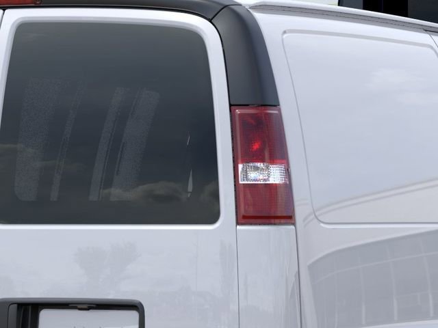 New 2026 Summit White GMC Work Van image 46