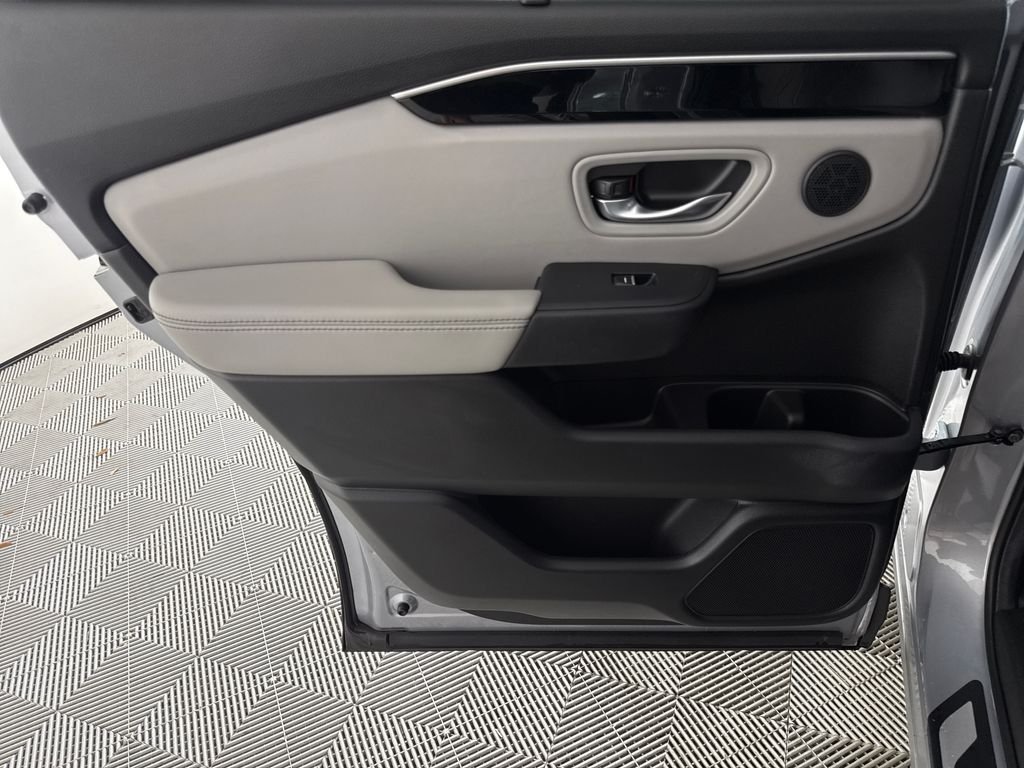 2024 Honda Pilot EX-L - Photo 11