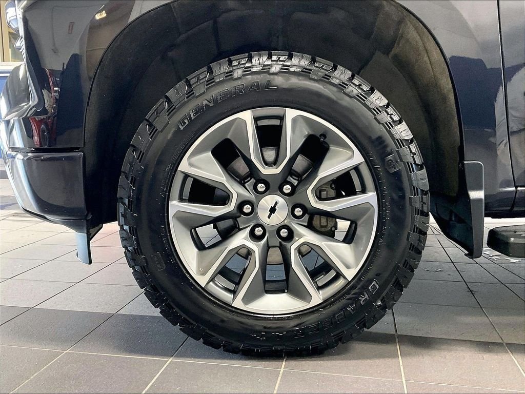 Used 2023 Gray Chevrolet RST image 7